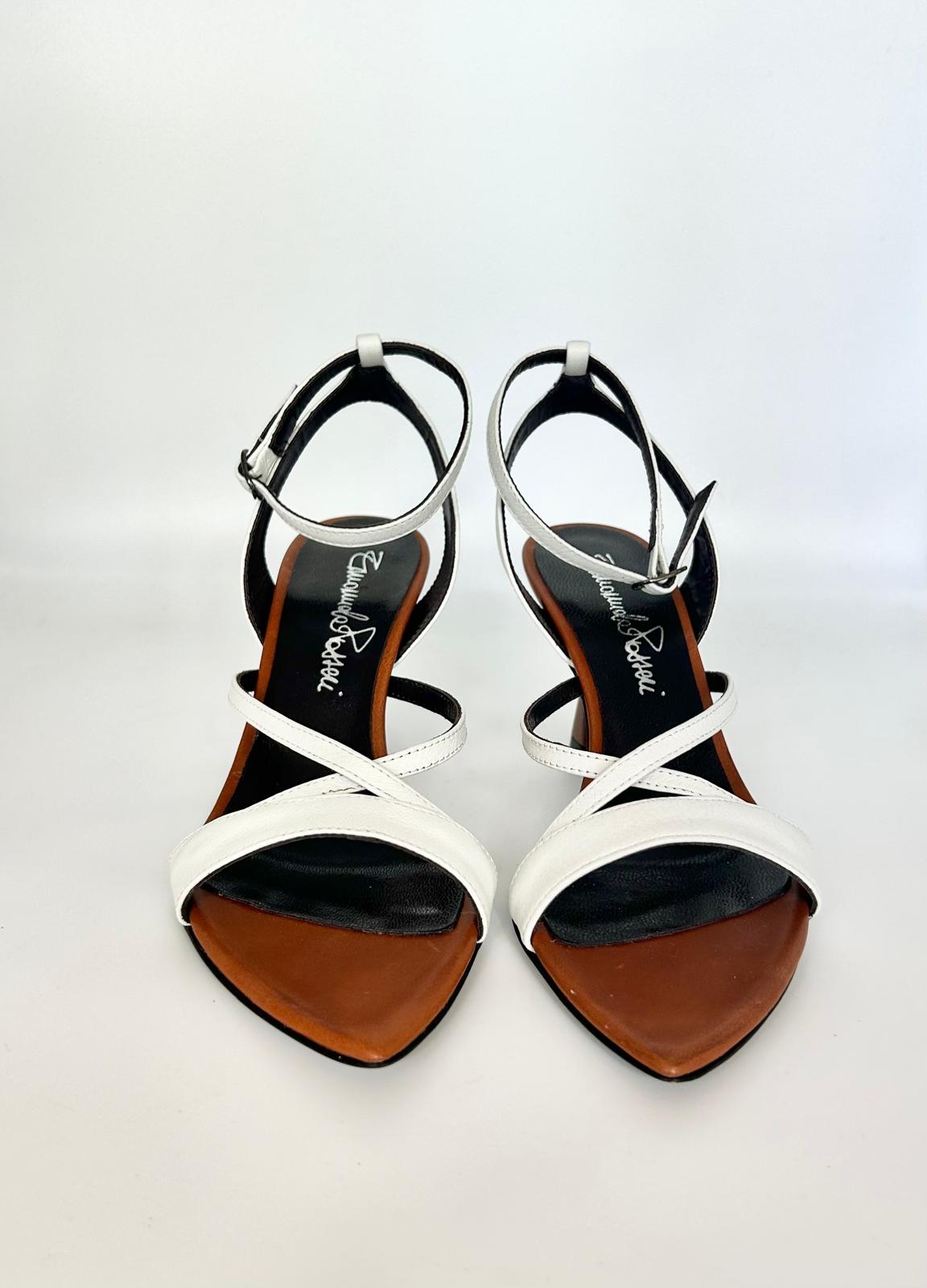 26007 VELA BIANCO